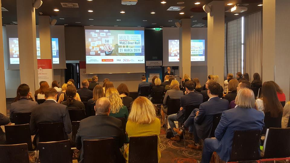  to wyjątkowe spotkanie, służące wymianie wiedzy oraz budowaniu relacji biznesowych. To wydarzenie, którego celem jest edukacja rynku i dostarczanie jego uczestnikom najwyższej jakości praktycznej wiedzy w zakresie skutecznego marketingu wielokanałowego.
![